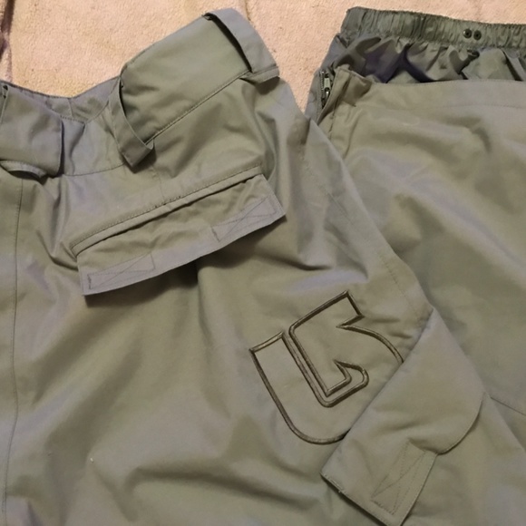 Men’s Burton snowboarding pants - Picture 7 of 10